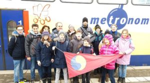 Gruppenfoto vor Metronom-Zug