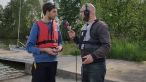 NDR 90,3 Reporter Jan Möller interviewt SVGS-Trainer Christopher Hirch