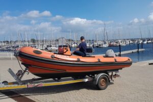 Motorboot slippen geht einfacher mit guter Rampe...
