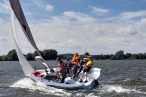 Segeln mit Trainer bei viel Wind