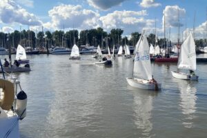 Wettdümpeln im Wedeler Hafenbecken