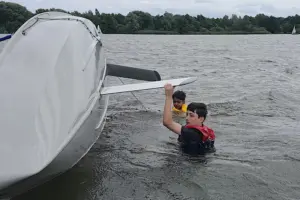 Auch Kentern gehört zum Segeln dazu