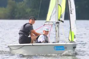 Es geht auch ohne Trainer... Zwei Teilnehmerinnen auf der Feva