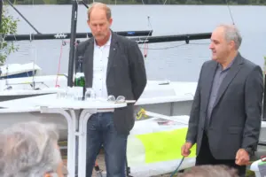 Sten und Henning begrüßen die Besucher