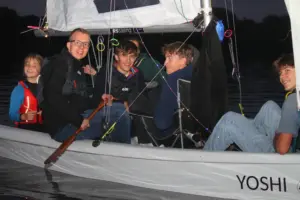Leicht überladen, aber bei den Windverhältnissen vertretbar